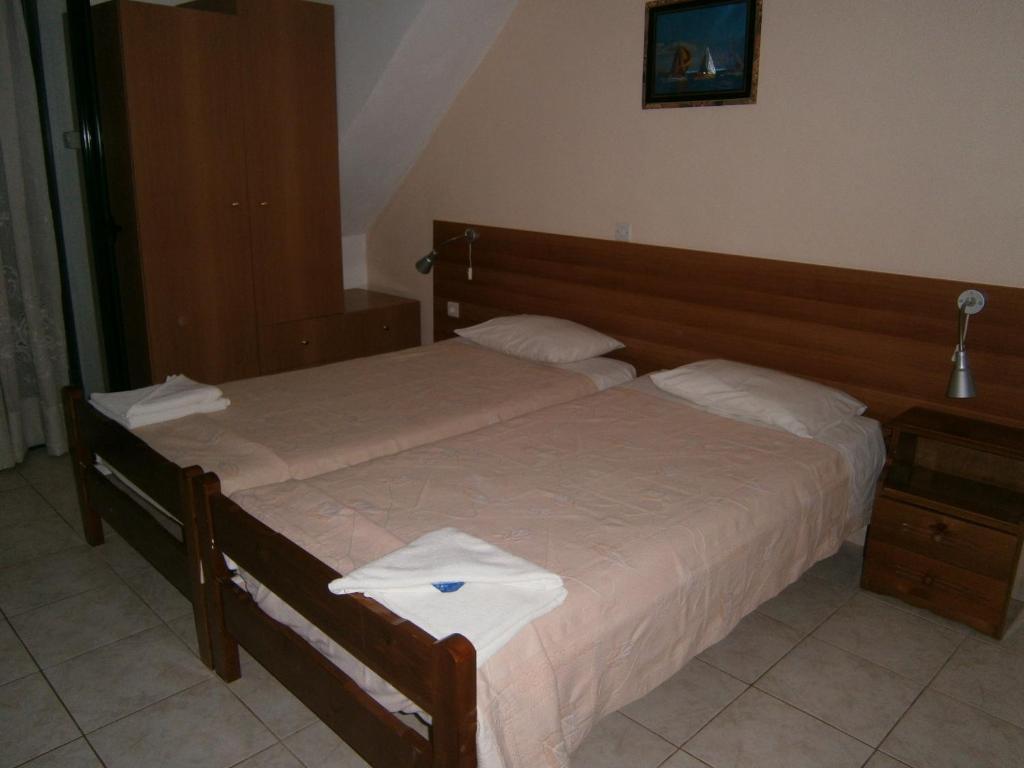 Petros Studios Poros  Bilik gambar