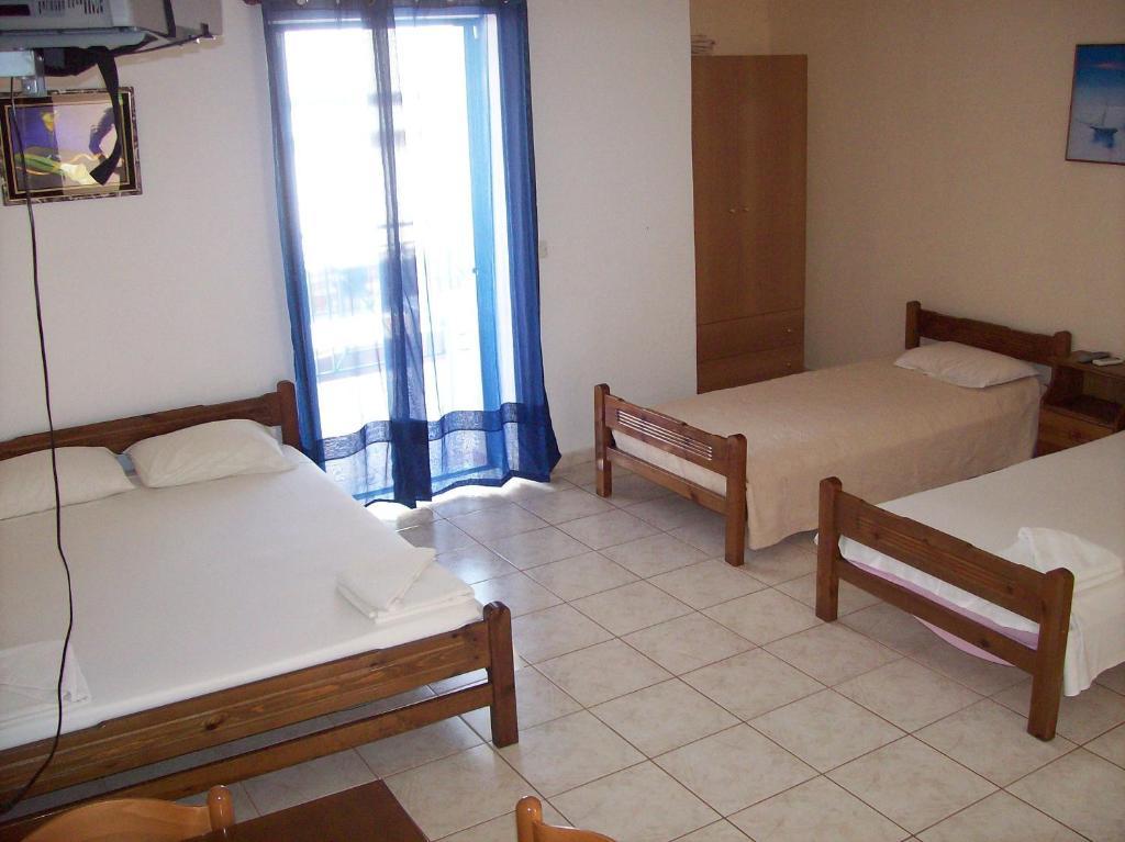 Petros Studios Poros  Bilik gambar