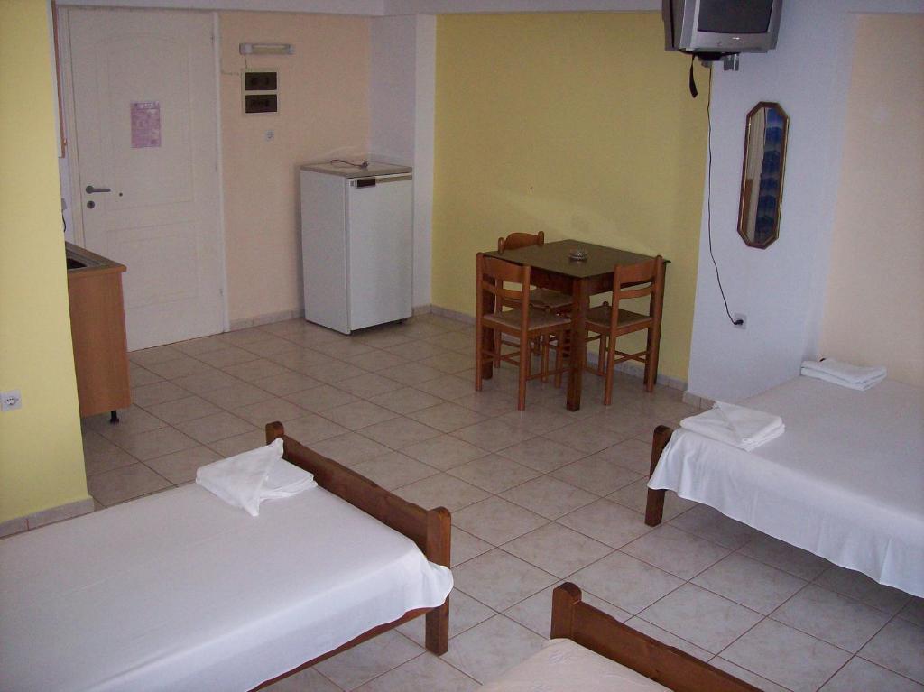 Petros Studios Poros  Bilik gambar