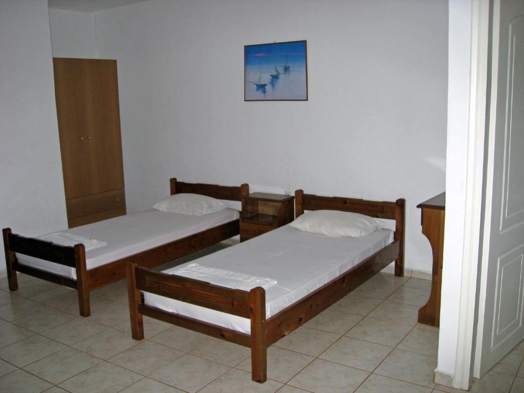 Petros Studios Poros  Bilik gambar